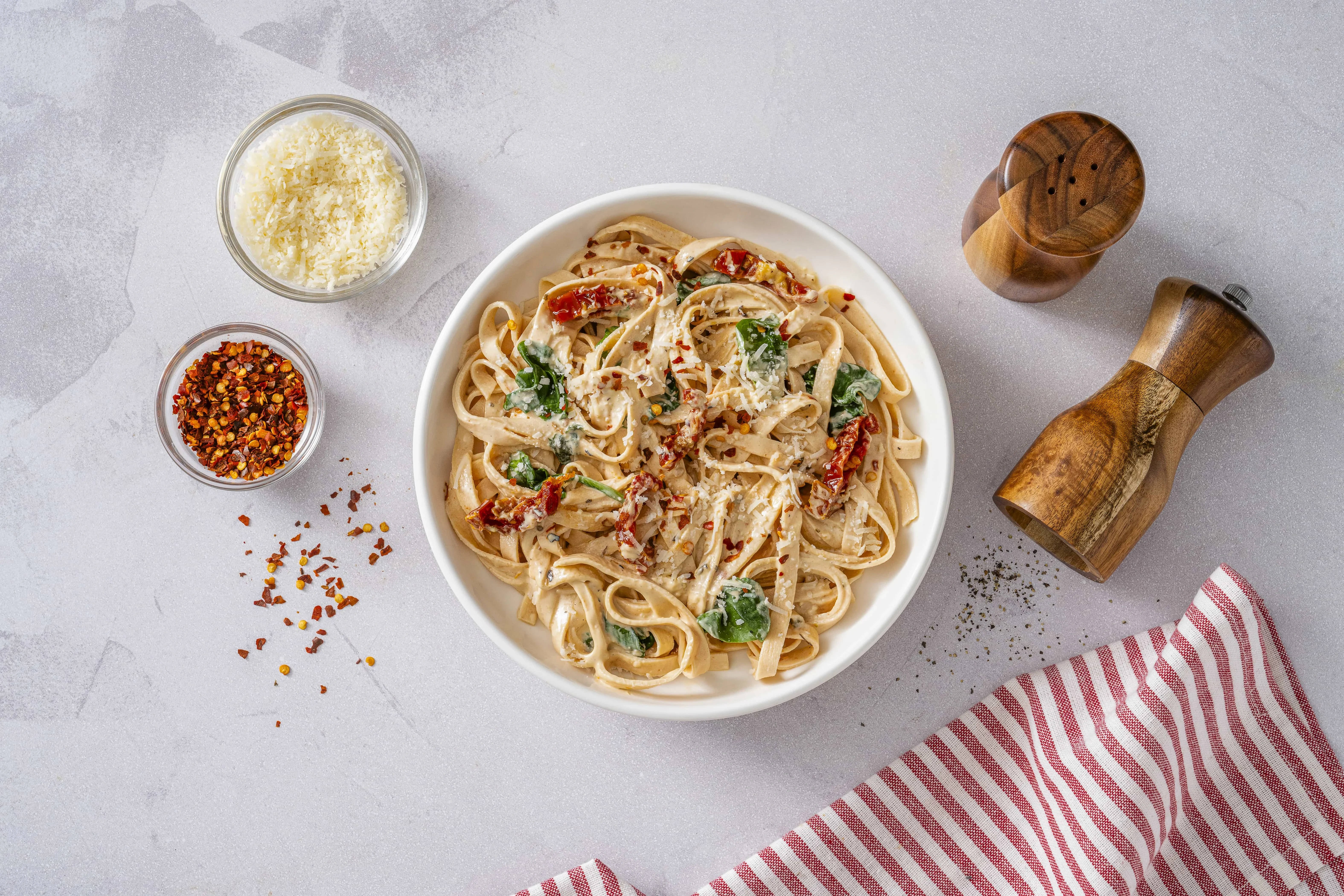 ダイエットフード sun Sun-Dried Tomato Power Pasta - High Protein, Low Carb | egglife®
